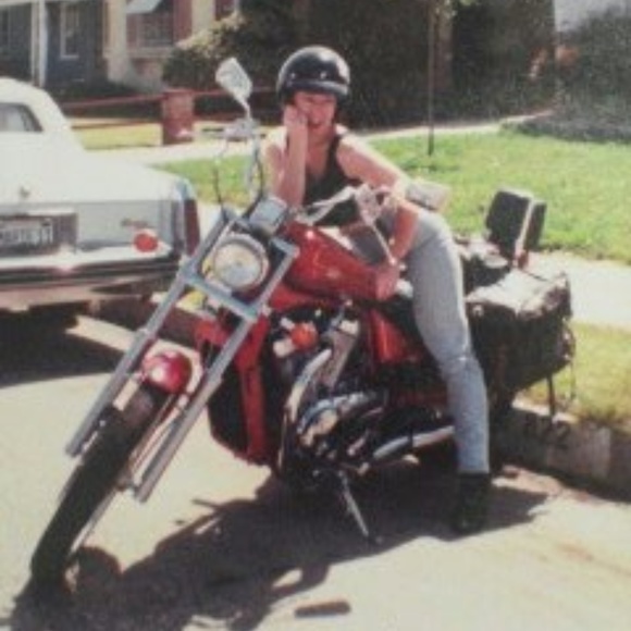 Meet your Posher, Evelyn - Picture 3 of 5